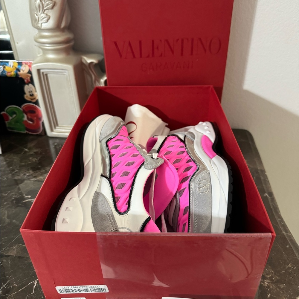 VALENTINO SNEAKERS 💗